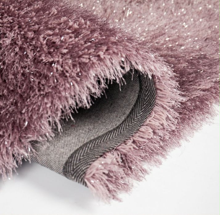 Covor gros impecabil