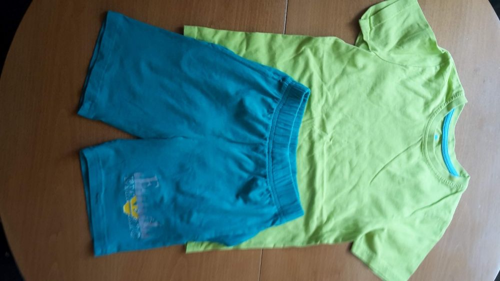 летни момчешки тениски и панталони, р. 104 - 116 под 2 лв.