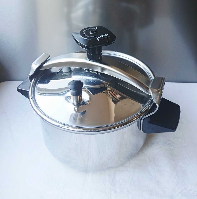 Тенджера под налягане