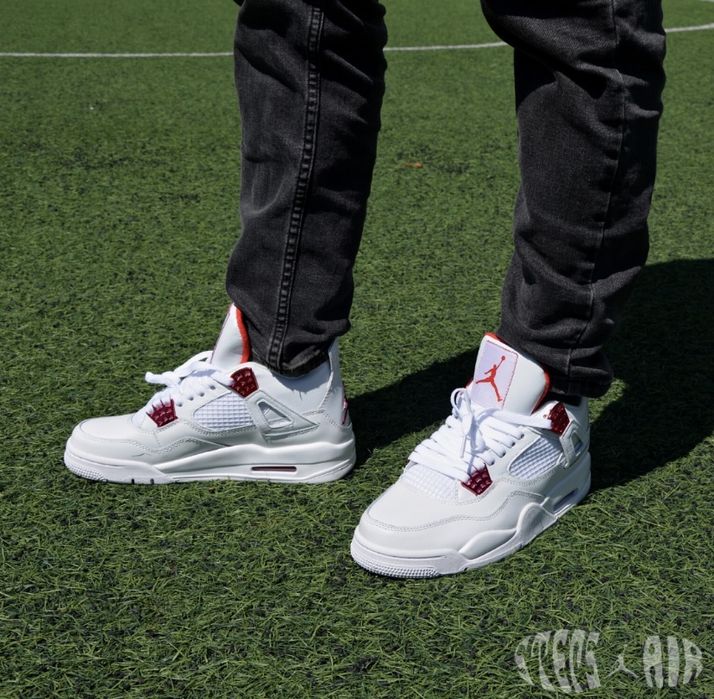 Air Jordan 4 Red Metallic