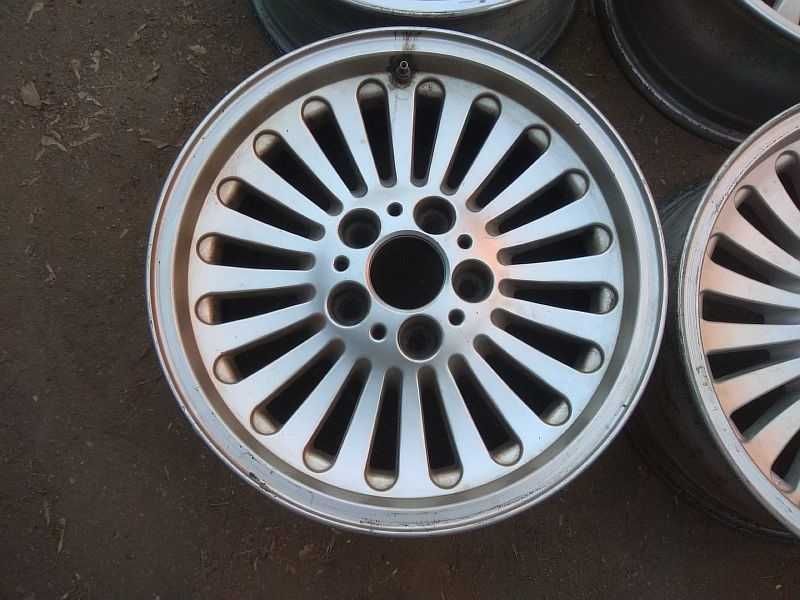 Продам оригинальные легкосплавные диски 33 стиль на BMW 5 е39