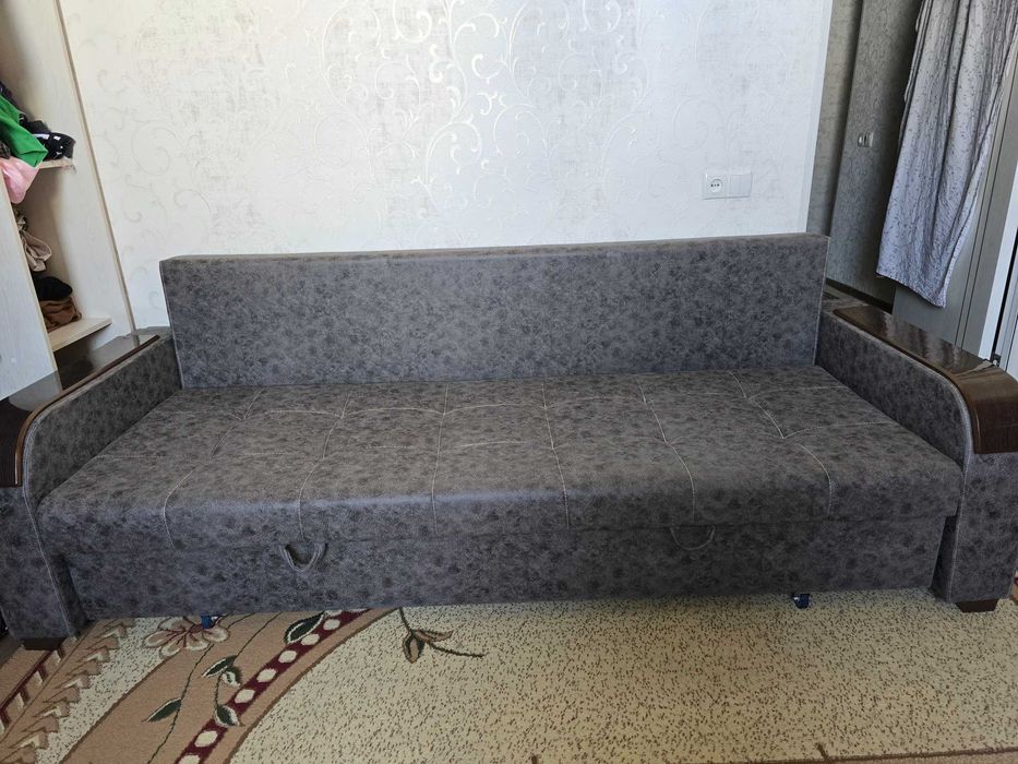 Продаётся новый диван