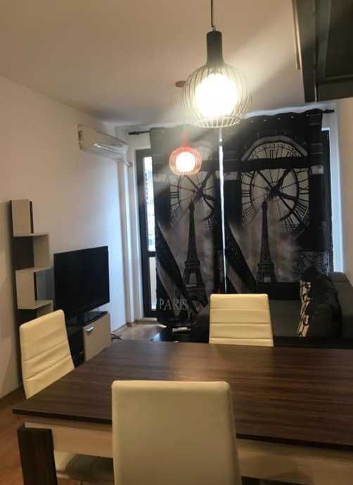 Дава се под наем Двустаен апартамент в Пловдив, Кючук Париж - 50 кв.м за 300 € - Снимка #1