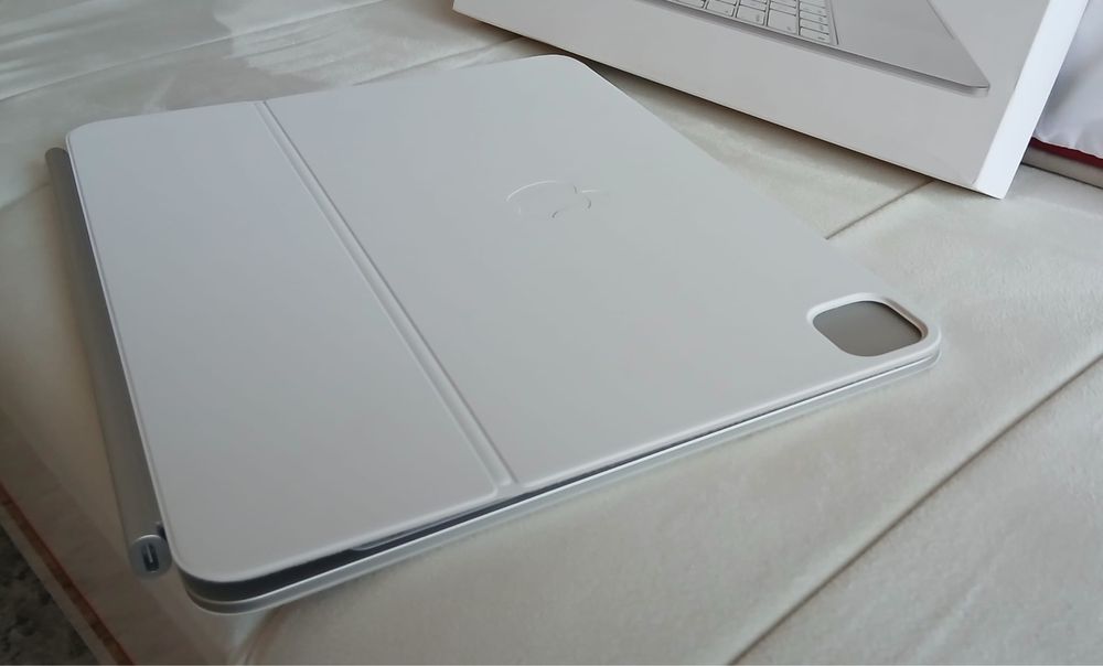 Ipad Magic keyboard 13 inch / white