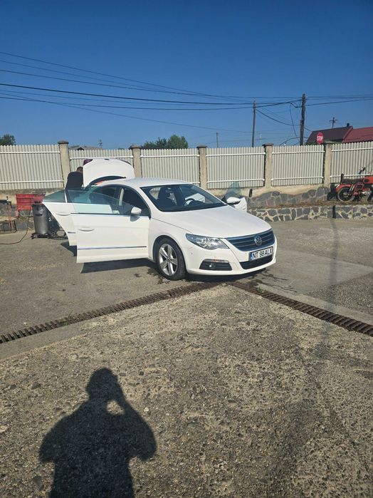 Vând PASSAT CC an 2011