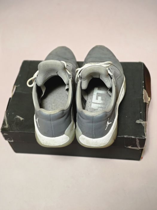 Jordan Horizon Wolf Grey