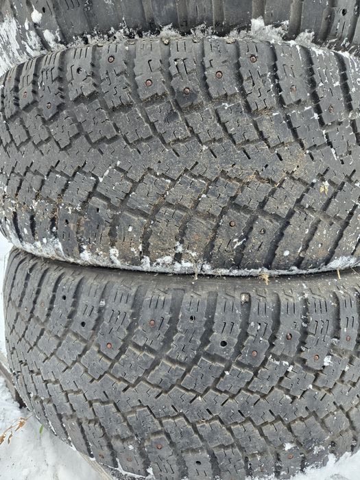Зимние Покрышки  275/60 R17