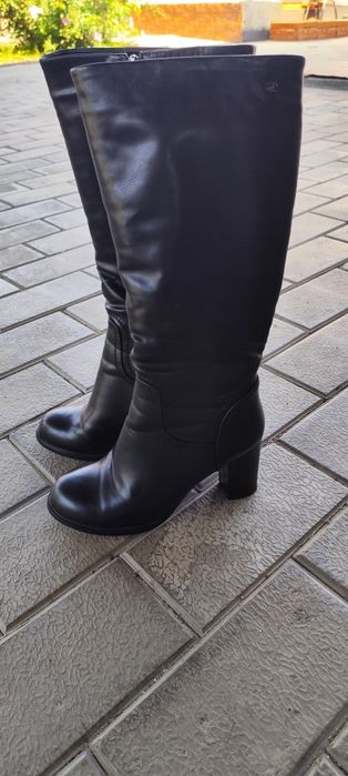 Продам сапоги женские