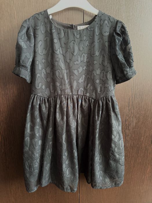 Продам платт новые на девочку