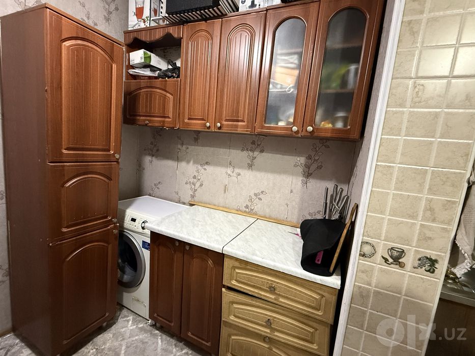 Б/У Кухонный мебель сотилади срочно