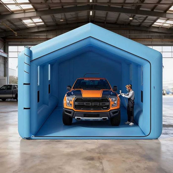 НЕМСКА Професионална Надуваема Бояджийска Кабина VEVOR (12 x 5 x 4 m) с Триъгълен Покрив + ЛЕД ФЕНЕР