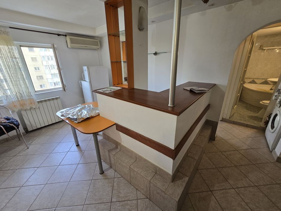 Inchiriez apartament 2 camere metrou Eroii Revolutiei
