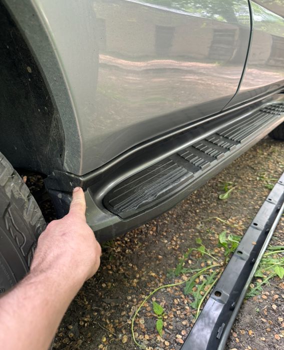 Порожек прадо 120 молдинг нааладка пластиковая сабля тойота