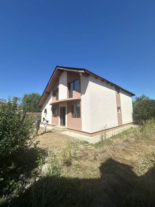 Casa in rosu avansat