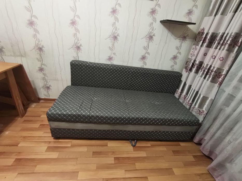 Мебель отдам почти даром
