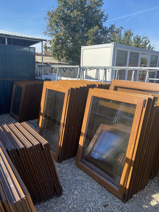 Ferestre termopan stejar auriu noi de la 500 lei