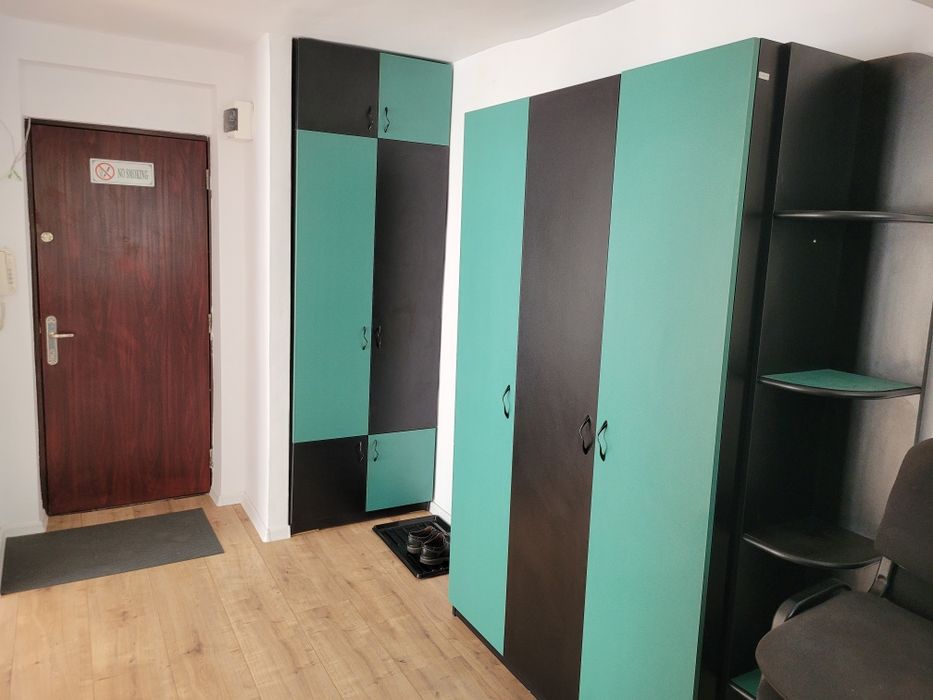 Dau în chirie apartament 3 camere, 60 mp utili, Piața 1 Decembrie - lângă parc