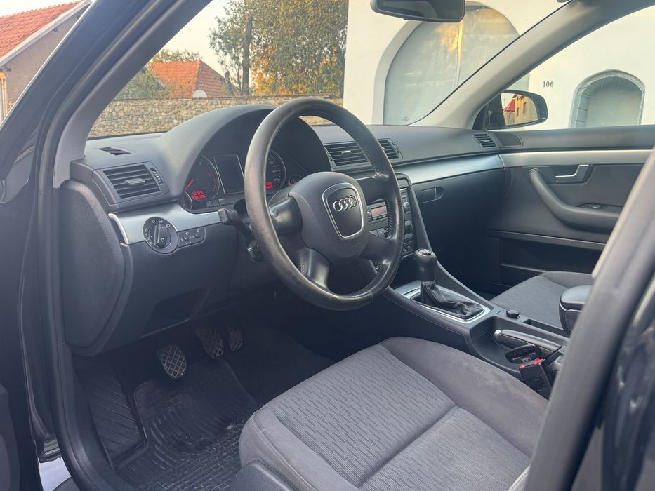 Vand Audi A4 b7 1.9  116 cai