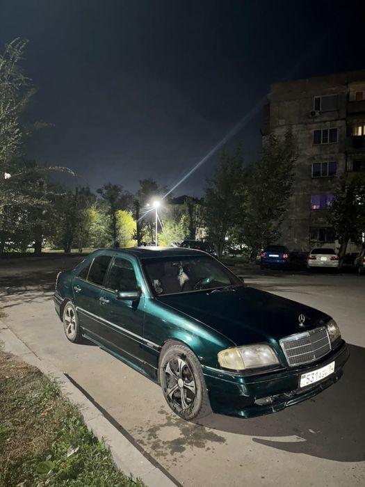 Продам автомобиль Мерседес Венс С280