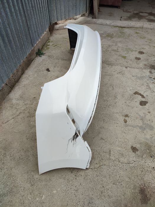 Бампер на HYUNDAI ACCENT продам