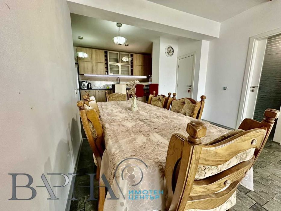 ПРОСТОРЕН АПАРТАМЕНТ! Двустайно жилище - кв. Левски!