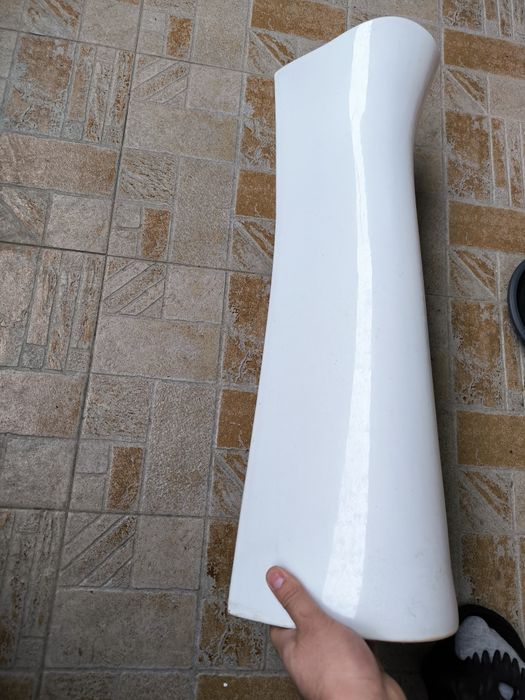 Ботуш с мивка за баня