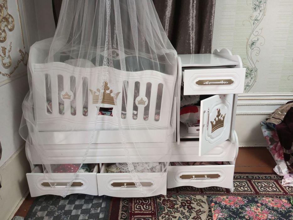 Детская кровать сотилади