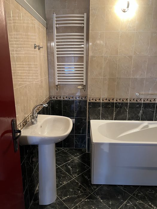 Дава се под наем Четиристаен апартамент в Велико Търново, Акация - 140 кв.м за 500 € - Снимка #6