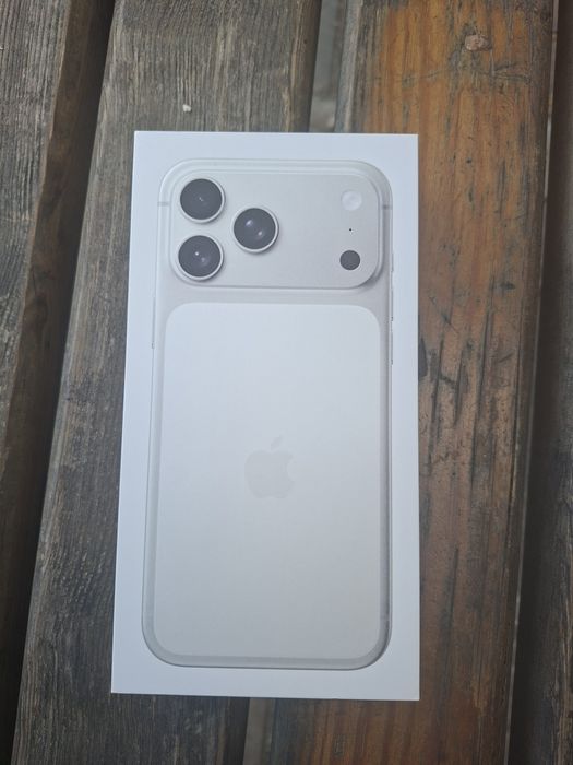IPhone 17 Pro Max 256GB White