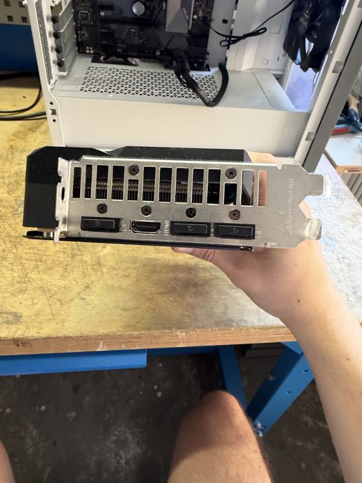 RX 6600 Asus AMD Radeon Placa video 8GB