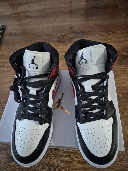 Vând Air Jordan 1 Mid Originali