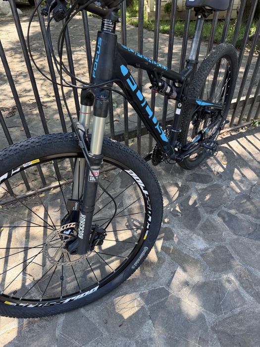 bicicleta focus full suspension 29”