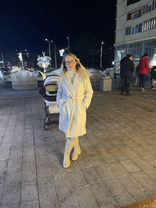 Palton alb dama zara cu gluga