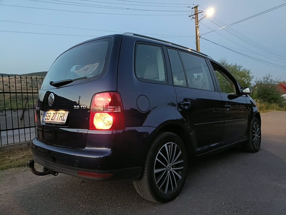 VOLKSWAGEN Touran 2008 — imagine 3