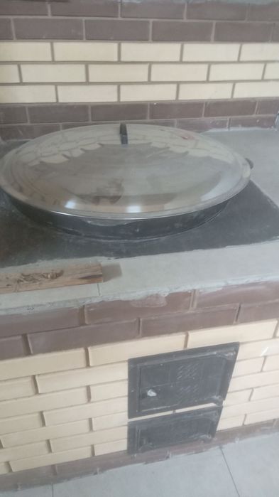 Продам чугунные казаны очень тяжёлые  и вечные .