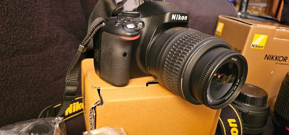 Фотоапарат Nikon D5100 заедно с 3 обектива и пълен комплект аксесоари