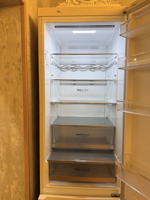 Продам Холодильник LG Inverter linear ( новый)