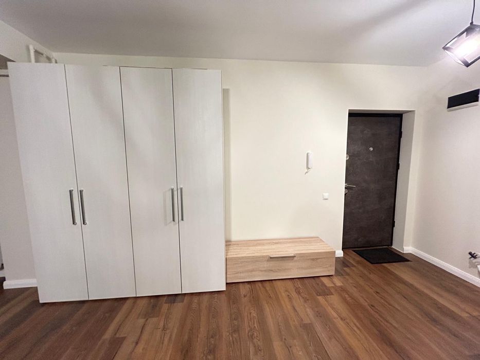 Inchiriez apartament