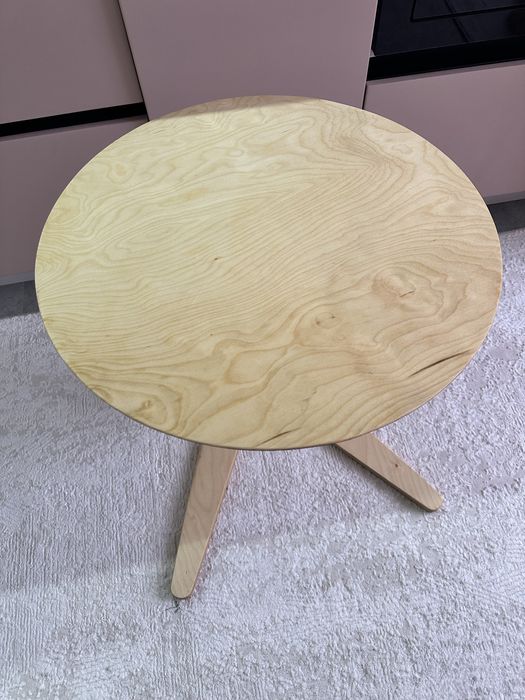 Журнальный столик