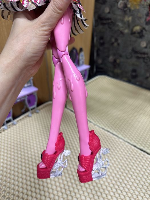 Продам куклу монстр хай!