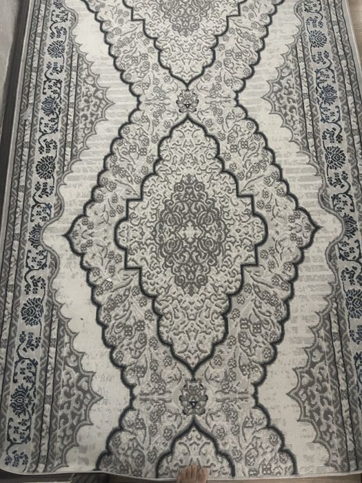 Ковёр размер 3/4  цена 650 дарожка 1.5/5 цена 450 тысяч