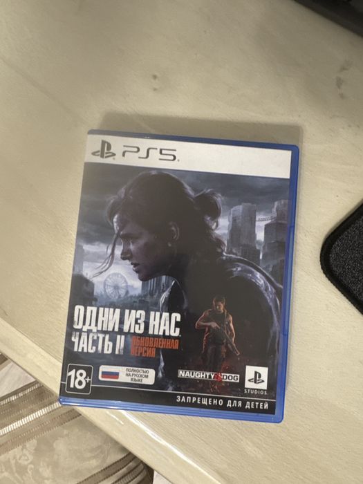 Продам PS 5 slim Б/У в хорошем состояние
