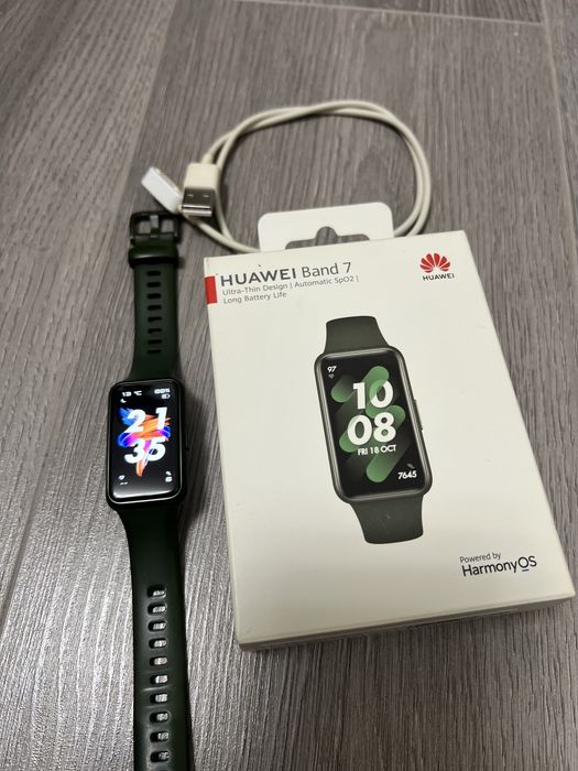 Продаю Huawei Band 7