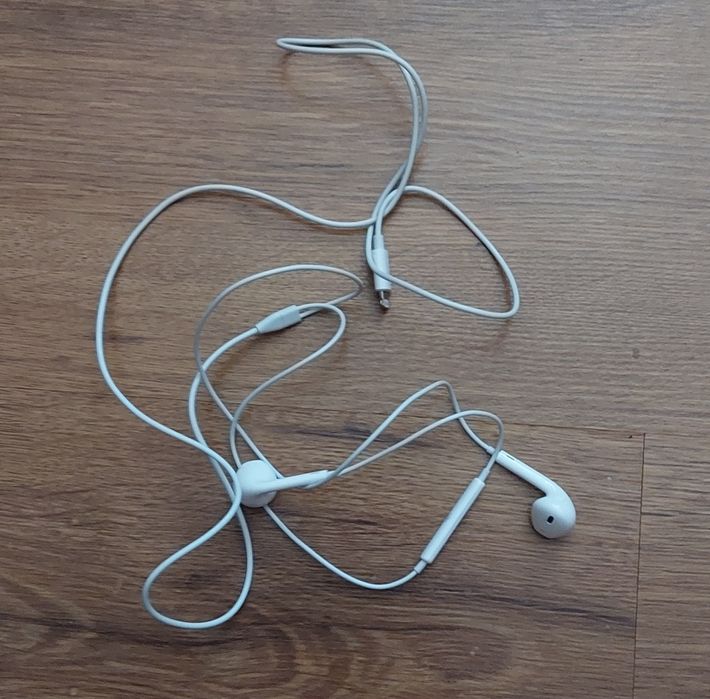 Оригинални аксесоари за IPhone