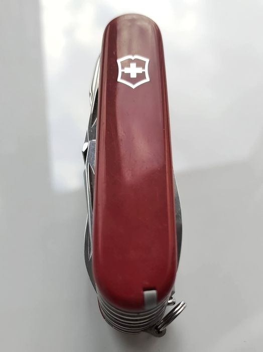 Briceag Victorinox Swiss Champ neutilizat de colectie pret redus la 300 de lei