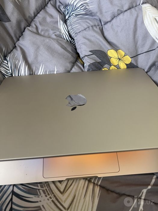 Yangi Macbook air m5 13-inch 16/512 gb