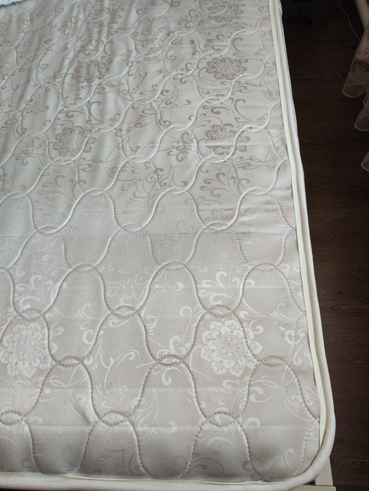 Продам двухспальнюю кровать