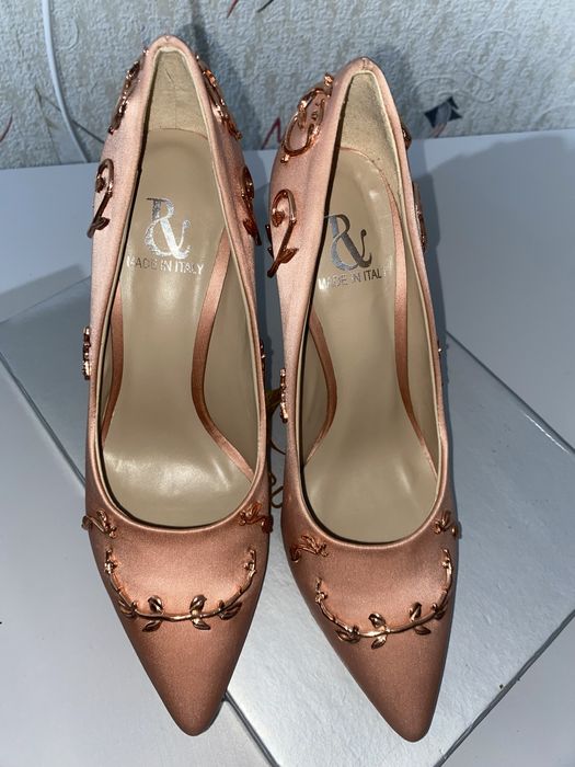 Срочно продам Туфли