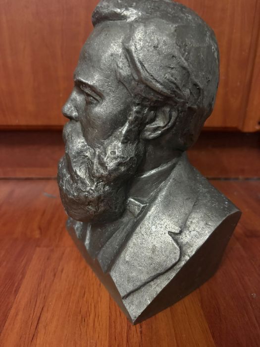 Бюст Фридрих Энгельс СССР