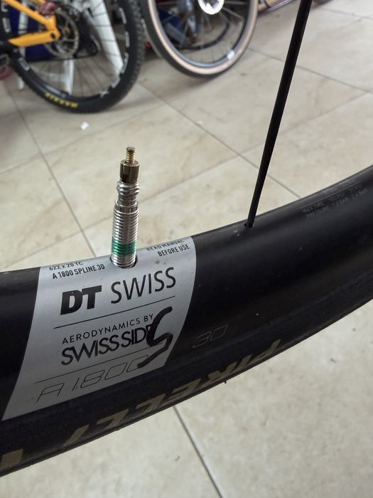 Roti complete Dt Swiss de cursiera